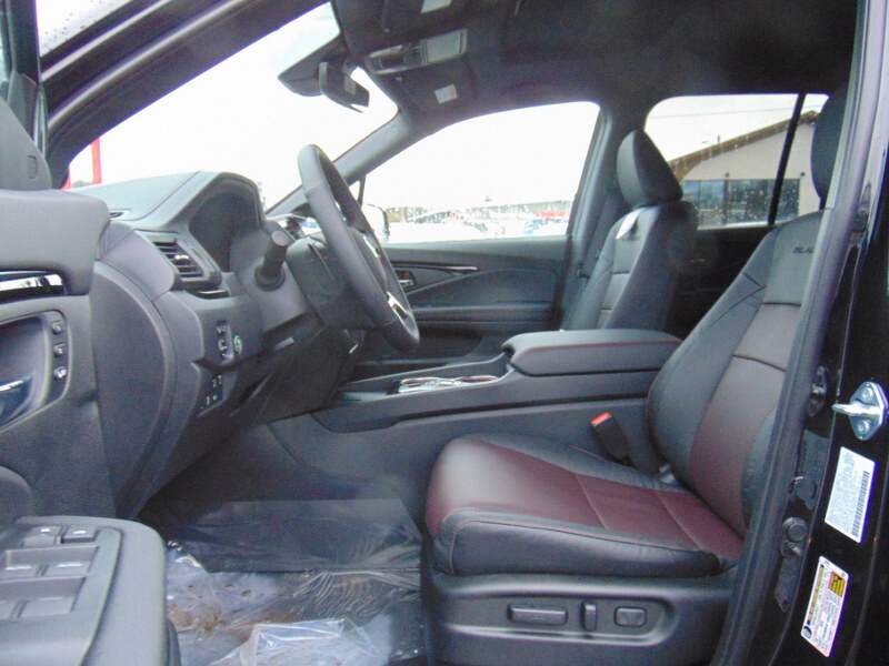  2026 Honda Ridgeline Image: 8