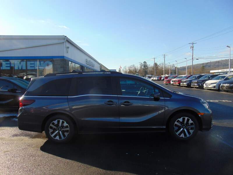  2026 Honda Odyssey Image: 3