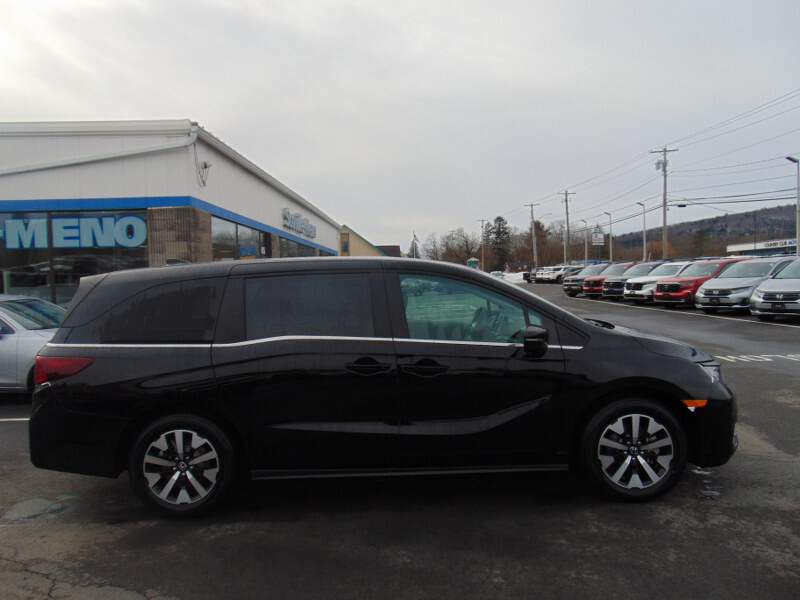  2026 Honda Odyssey Image: 3