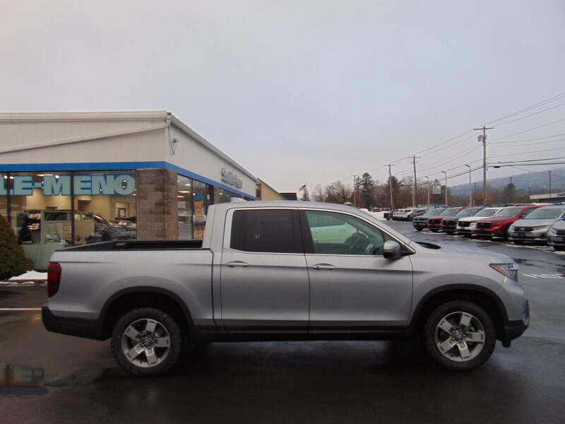 2026 Honda Ridgeline Image: 3