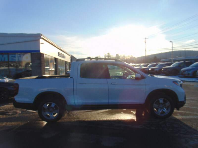  2026 Honda Ridgeline Image: 3