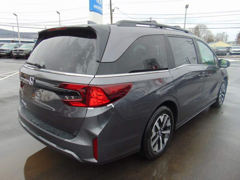  2026 Honda Odyssey Image: 4