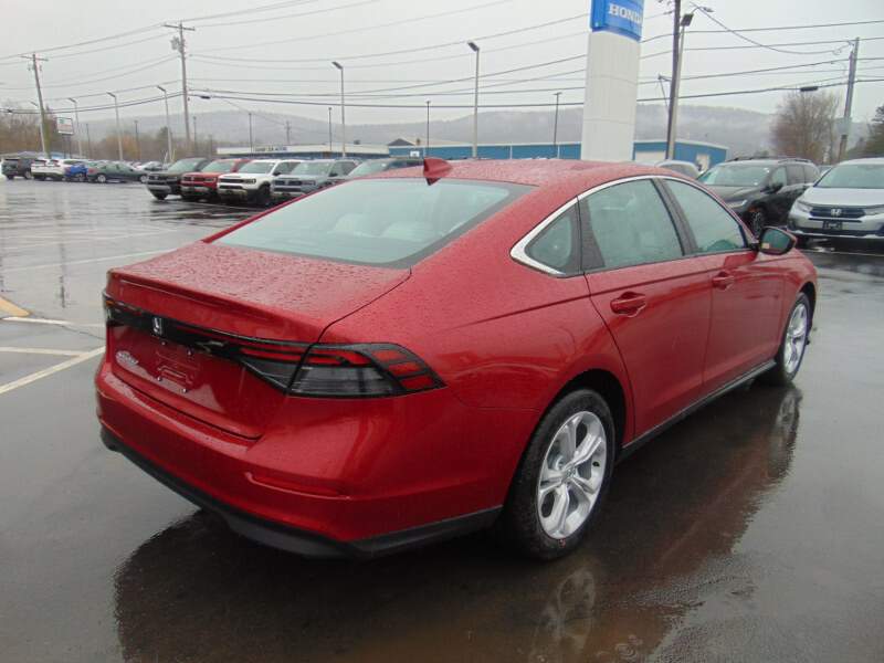  2026 Honda Accord Image: 4