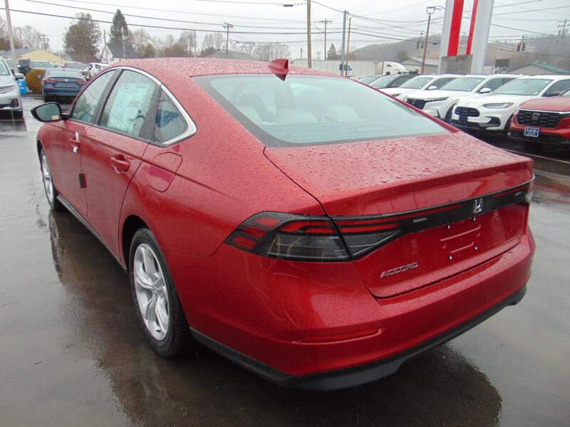  2026 Honda Accord Image: 6