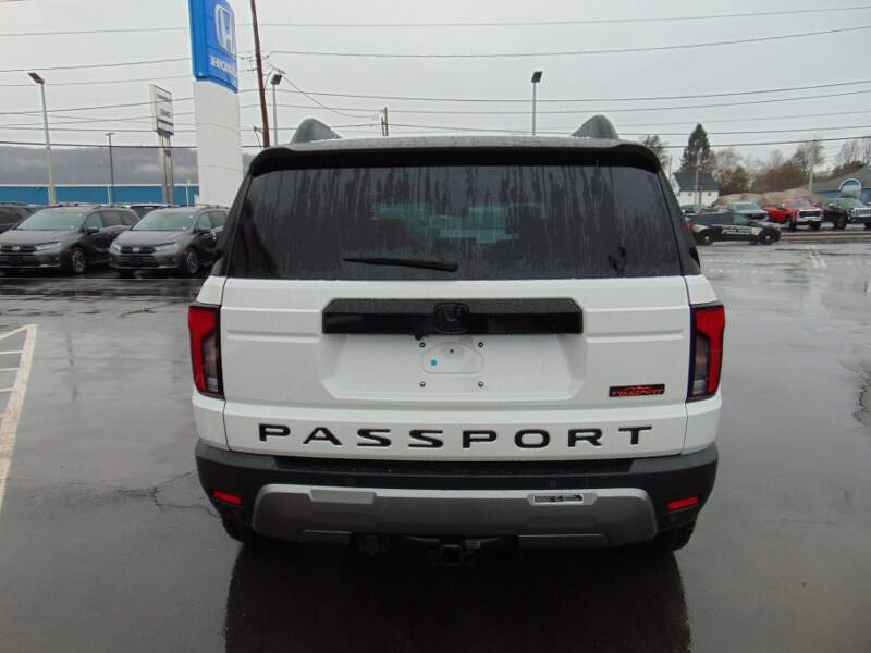  2026 Honda Passport Image: 5