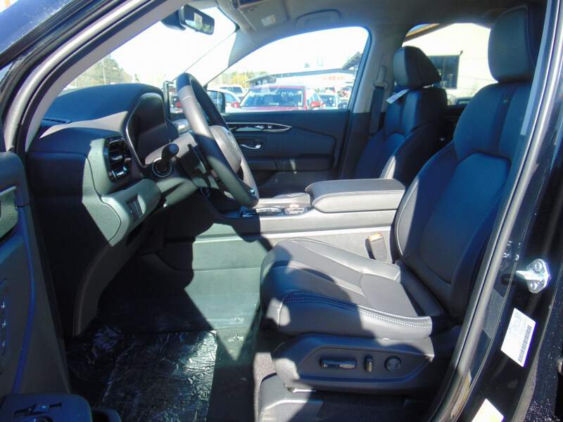  2026 Honda Passport Image: 8