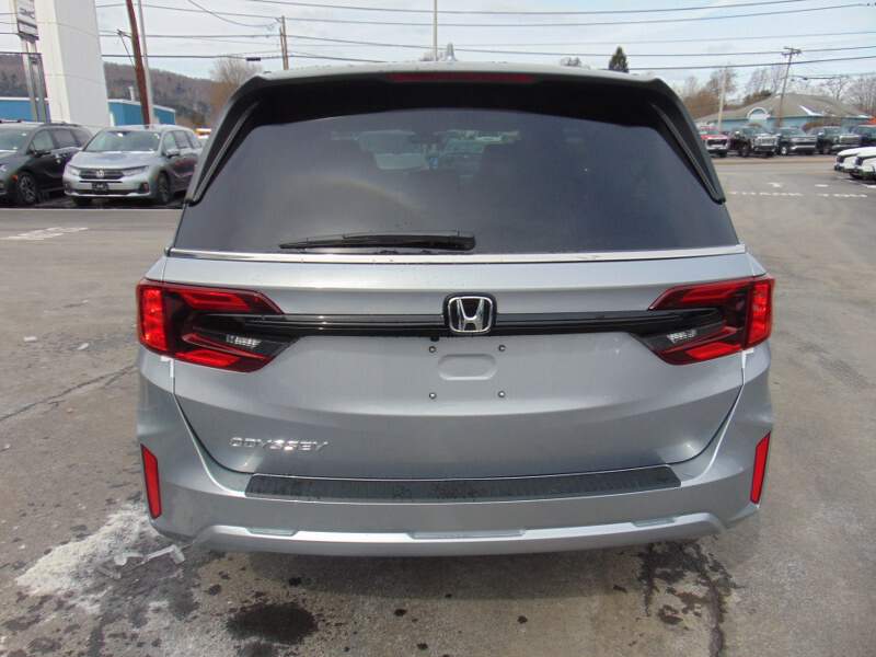 2026 Honda Odyssey Image: 5
