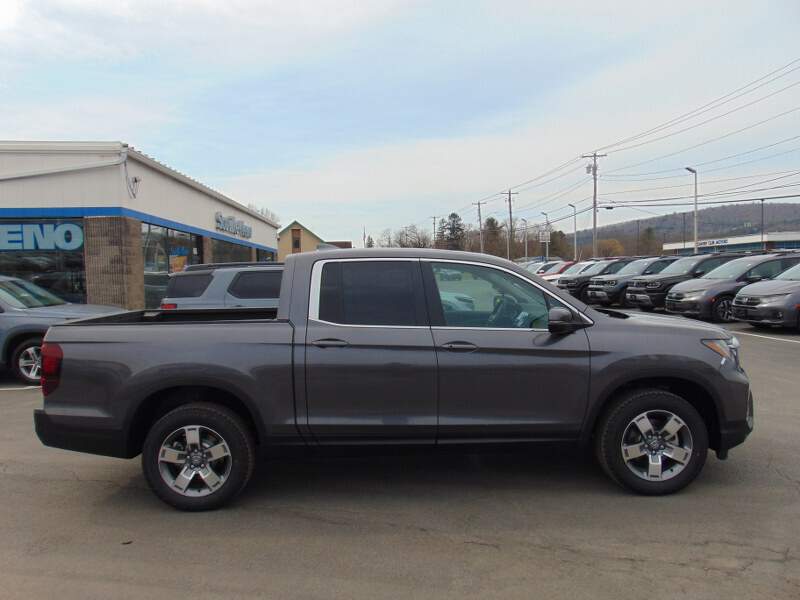  2026 Honda Ridgeline Image: 3