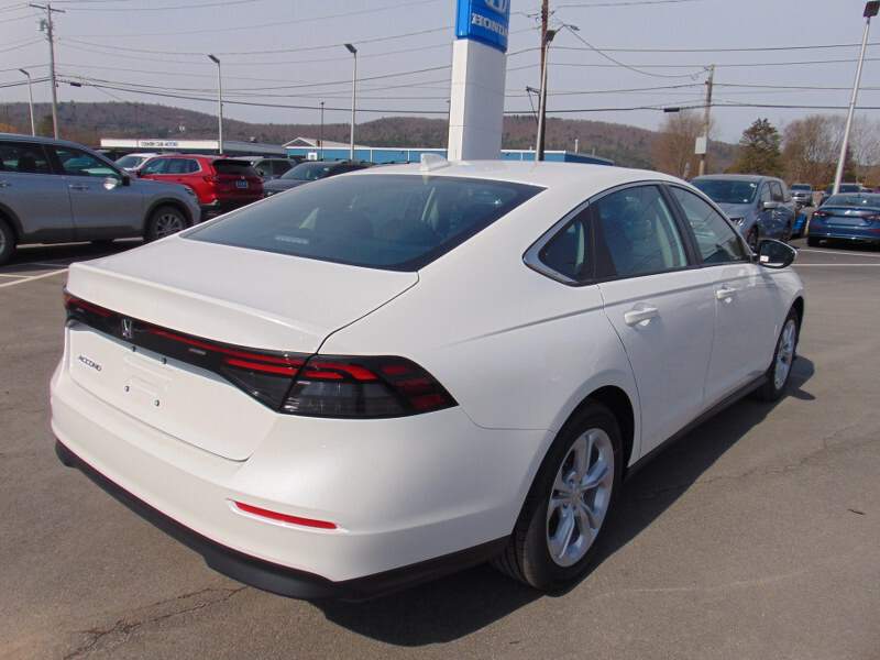  2026 Honda Accord Image: 4