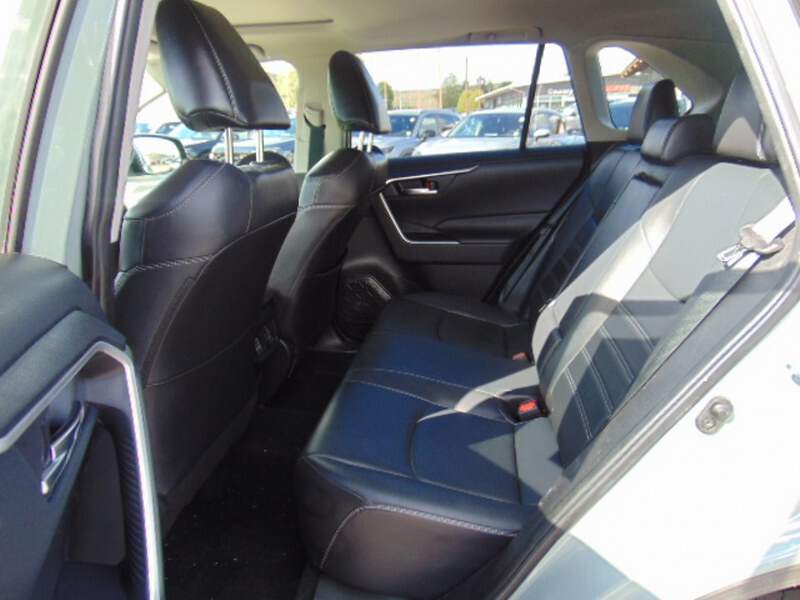  2022 Toyota RAV4 Image: 9