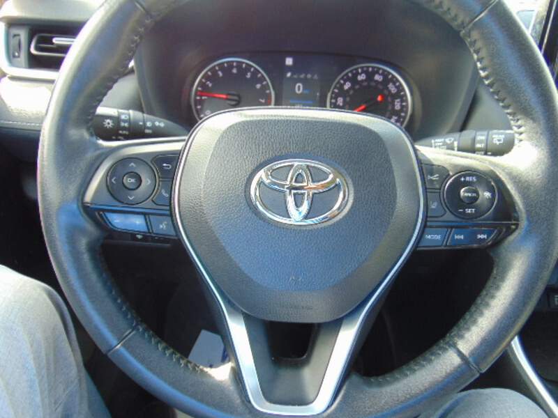  2022 Toyota RAV4 Image: 12