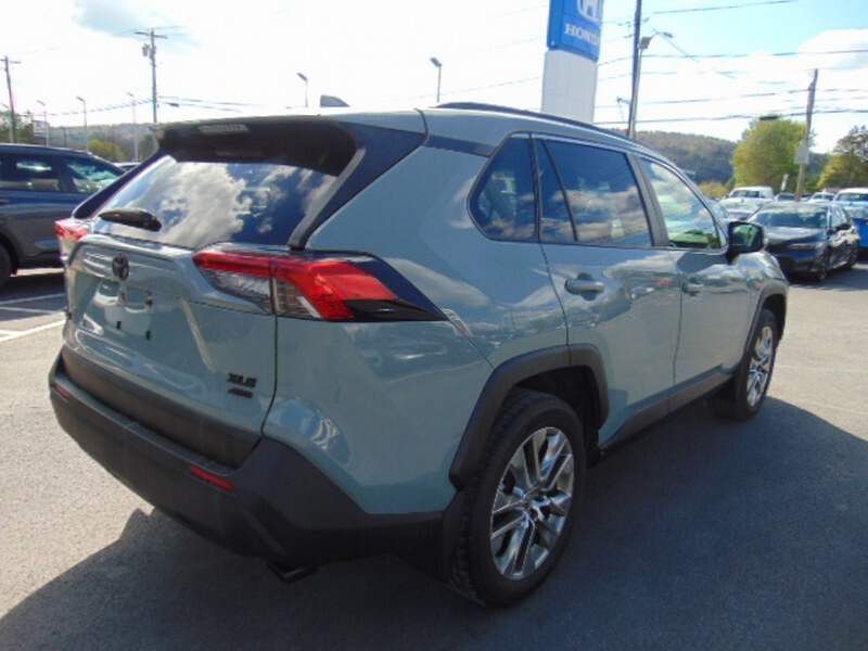  2022 Toyota RAV4 Image: 4