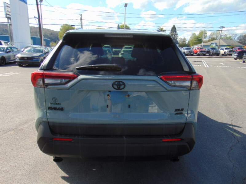 2022 Toyota RAV4 Image: 5