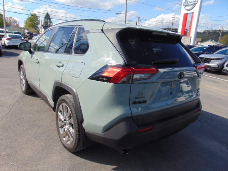  2022 Toyota RAV4 Image: 6