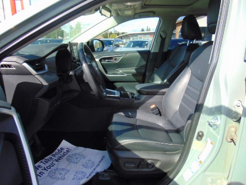  2022 Toyota RAV4 Image: 8