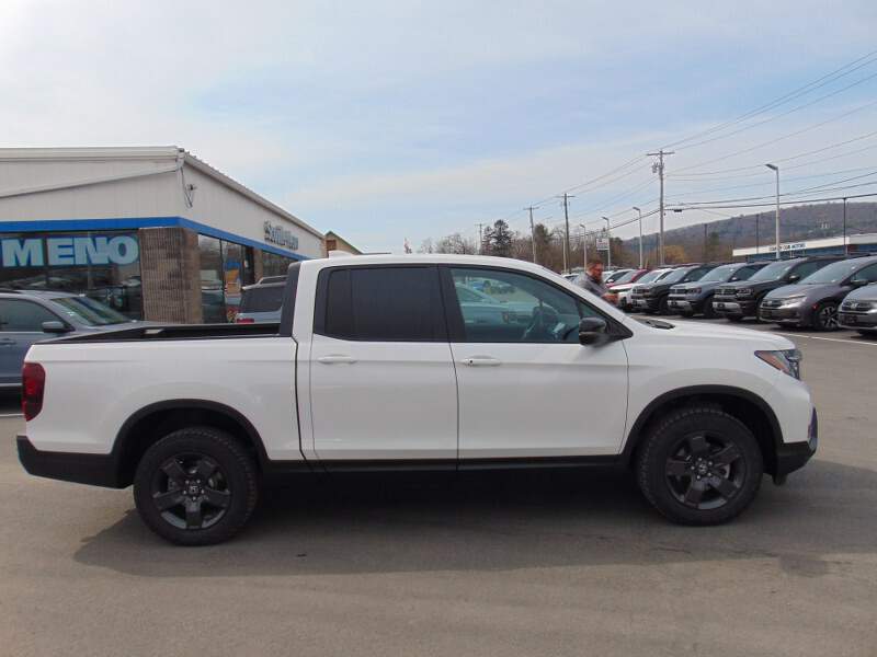  2026 Honda Ridgeline Image: 3