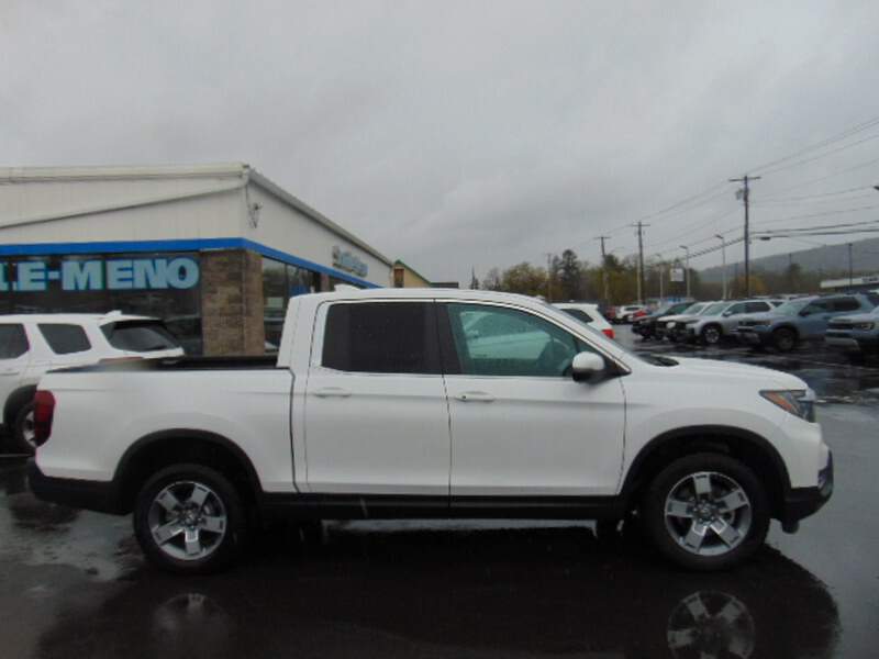  2026 Honda Ridgeline Image: 3