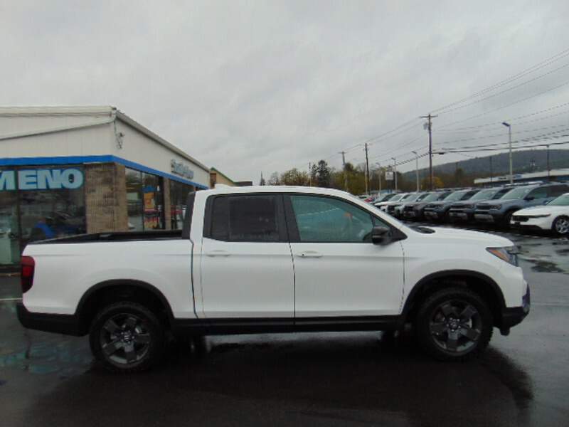  2026 Honda Ridgeline Image: 3