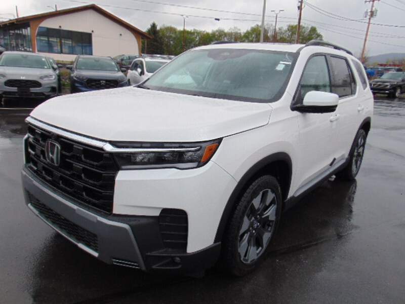 2026 Honda Pilot Touring AWD's photo