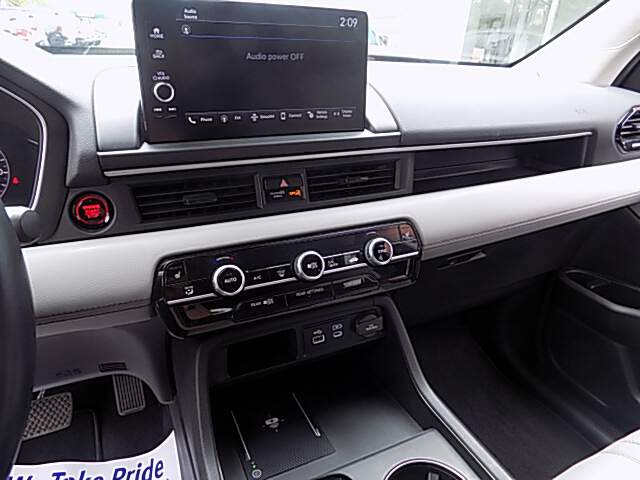  2025 Honda Pilot Image: 10