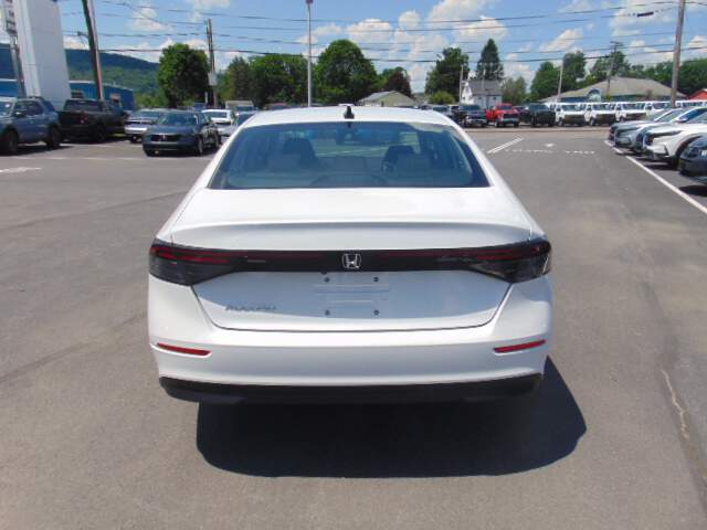  2026 Honda Accord Image: 5