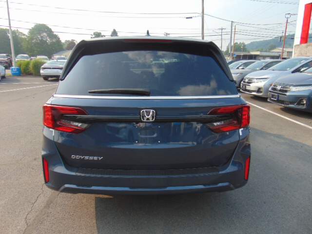  2026 Honda Odyssey Image: 5