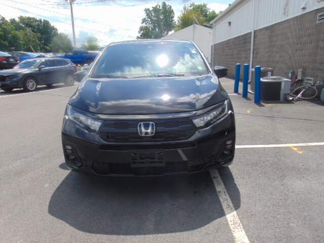  2026 Honda Odyssey Image: 1