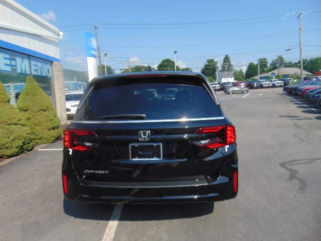 2026 Honda Odyssey Image: 5