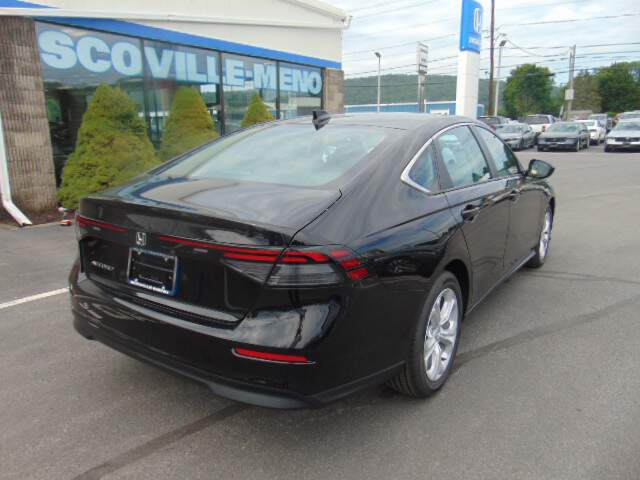  2026 Honda Accord Image: 4