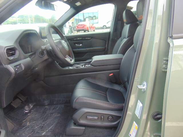  2026 Honda Pilot Image: 10