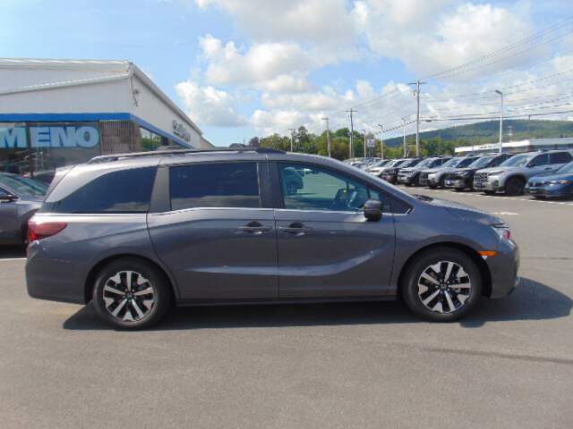  2026 Honda Odyssey Image: 3