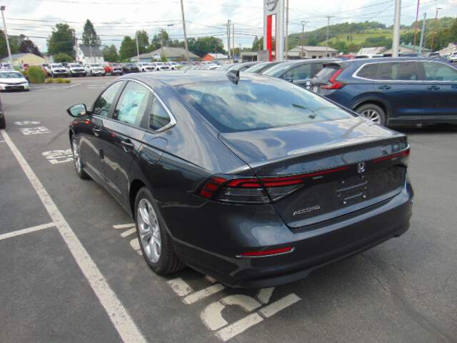  2026 Honda Accord Image: 7