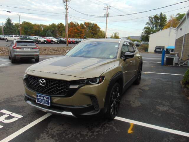 2024 Mazda CX-50 Image: 0