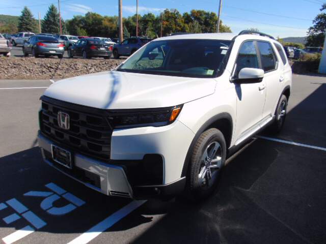  2026 Honda Pilot Image: 0
