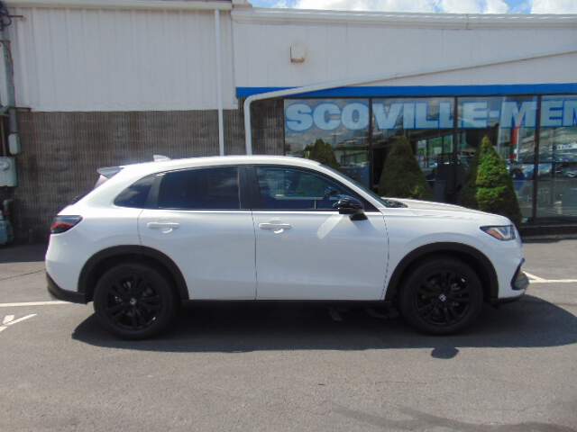 2027 Honda HR-V Image: 3