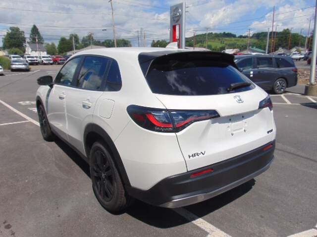  2027 Honda HR-V Image: 7