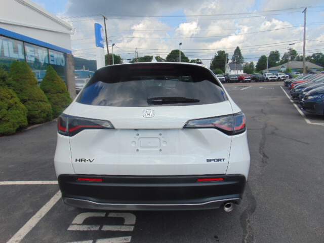  2027 Honda HR-V Image: 5