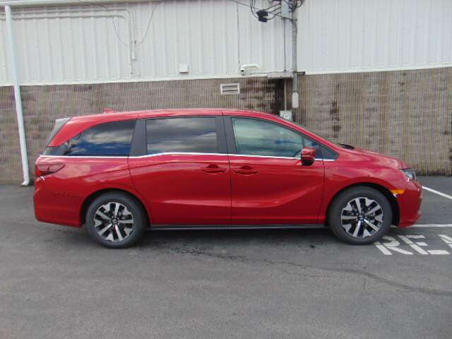  2027 Honda Odyssey Image: 3