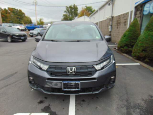  2027 Honda Odyssey Image: 1