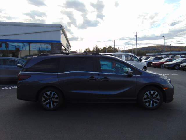  2027 Honda Odyssey Image: 3