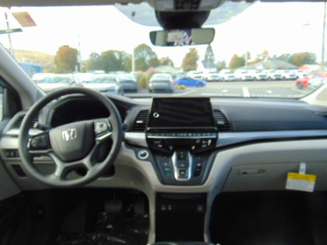  2027 Honda Odyssey Image: 8