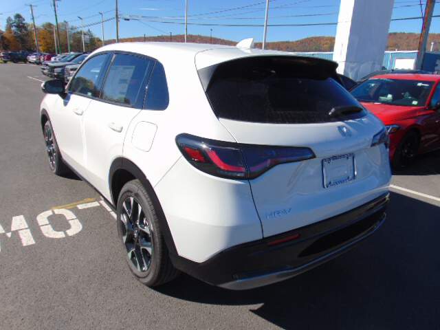  2027 Honda HR-V Image: 10