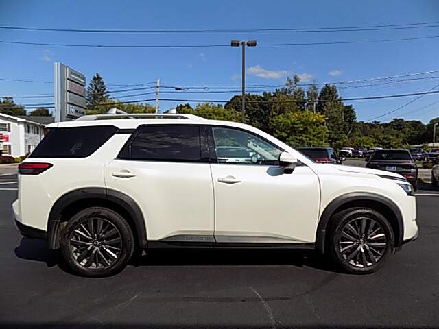  2022 Nissan Pathfinder Image: 4