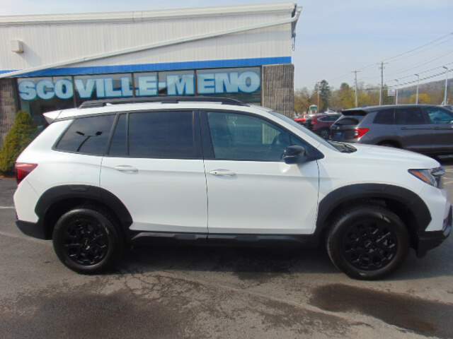  2022 Honda Passport Image: 3