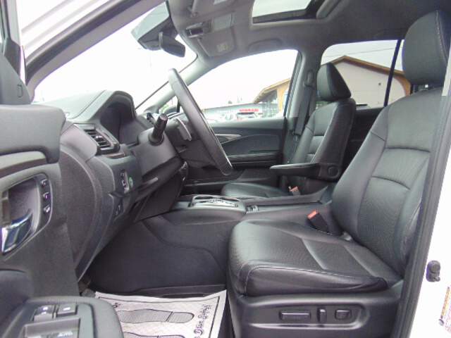  2022 Honda Ridgeline Image: 8