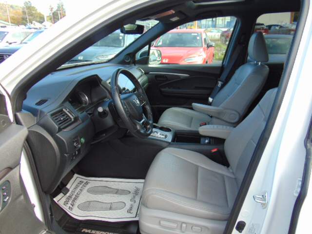  2023 Honda Passport Image: 6