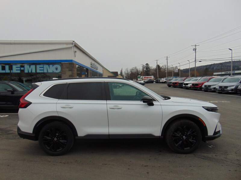  2023 Honda CR-V Image: 3