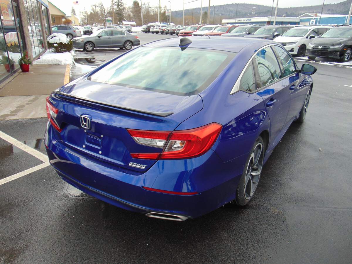  2022 Honda Accord Image: 1