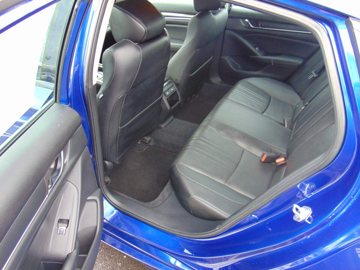  2022 Honda Accord Image: 3