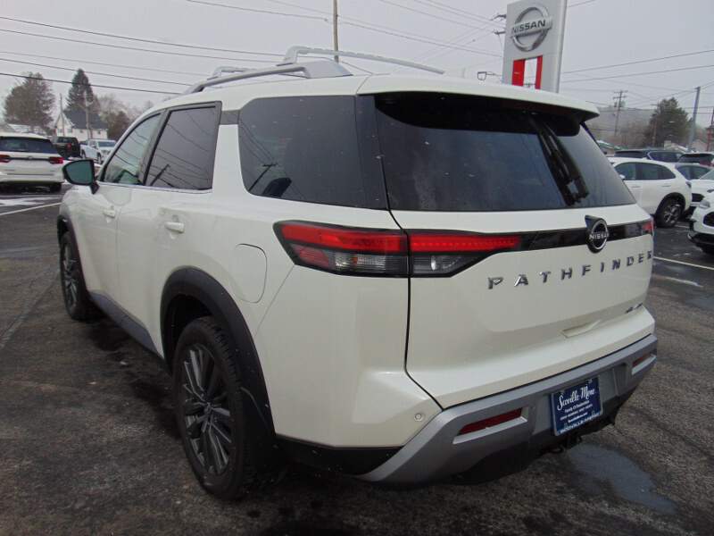  2022 Nissan Pathfinder Image: 6